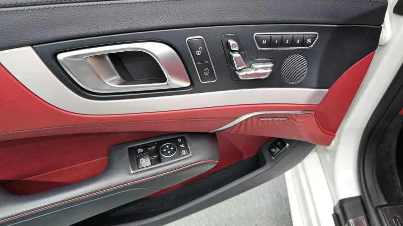 Mercedes-Benz SL-Class