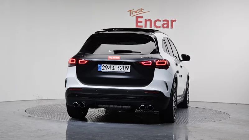 Mercedes-Benz GLA-Class