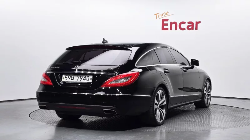 Mercedes-Benz CLS-Class