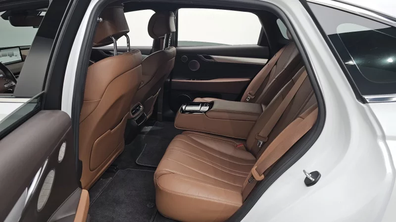 Genesis Electrified G80