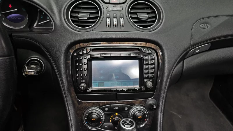 Mercedes-Benz SL-Class