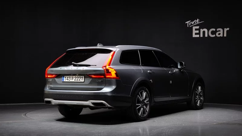 Volvo V90