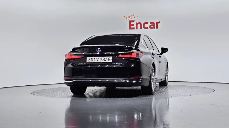 Lexus ES300h