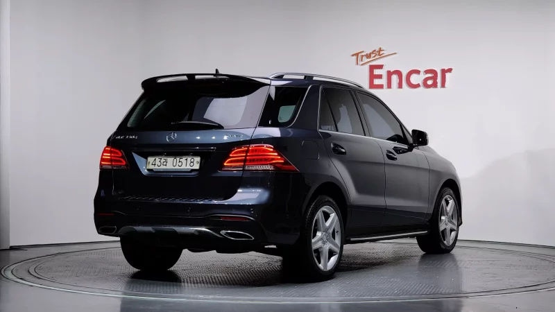 Mercedes-Benz GLE-Class