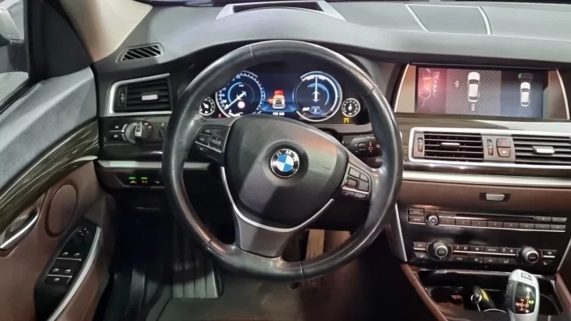 BMW 5-Series Gran Turismo