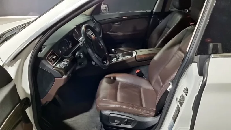 BMW 5-Series Gran Turismo