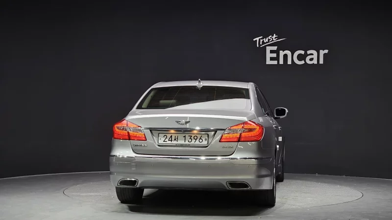 Hyundai Genesis