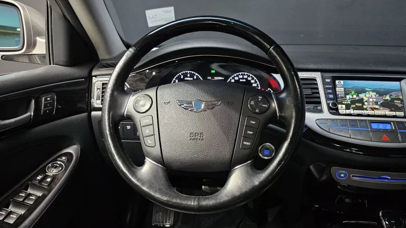 Hyundai Genesis