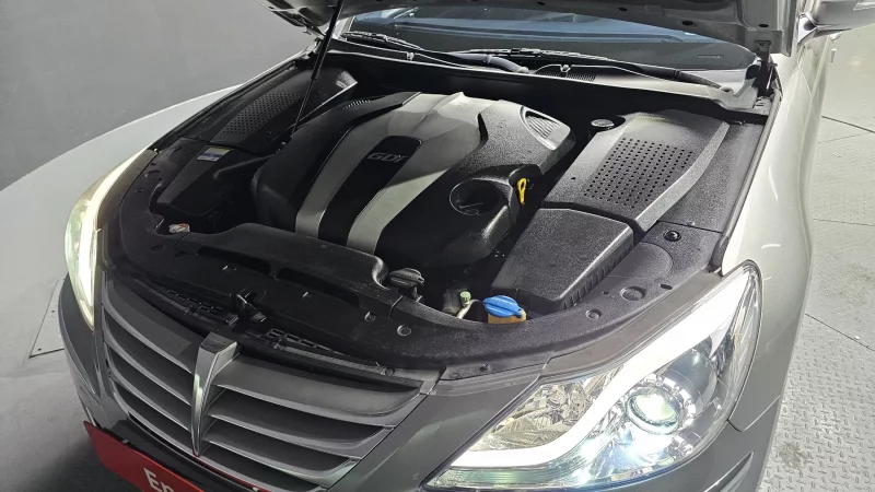 Hyundai Genesis