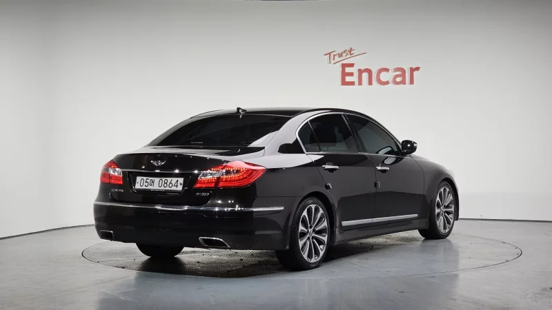 Hyundai Genesis