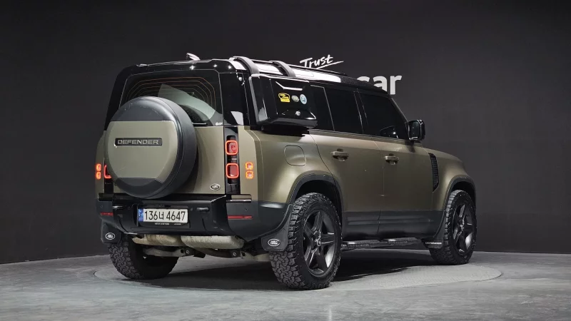 Land Rover DEFENDER