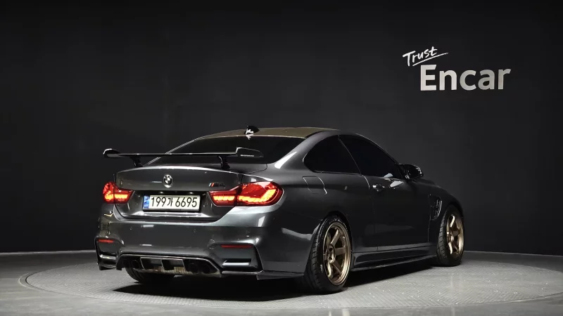 BMW M4