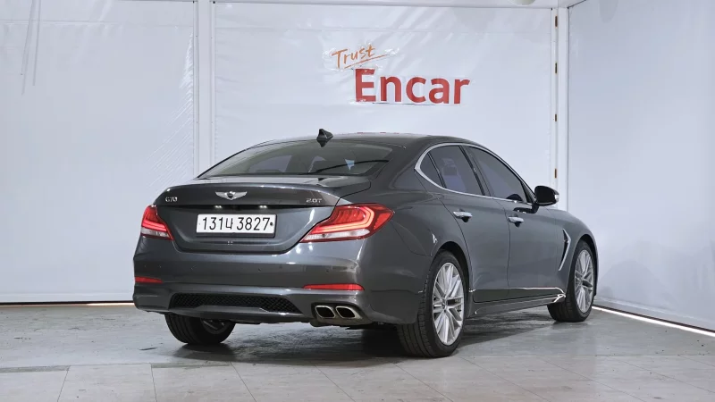 Genesis G70