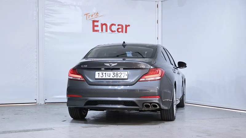 Genesis G70