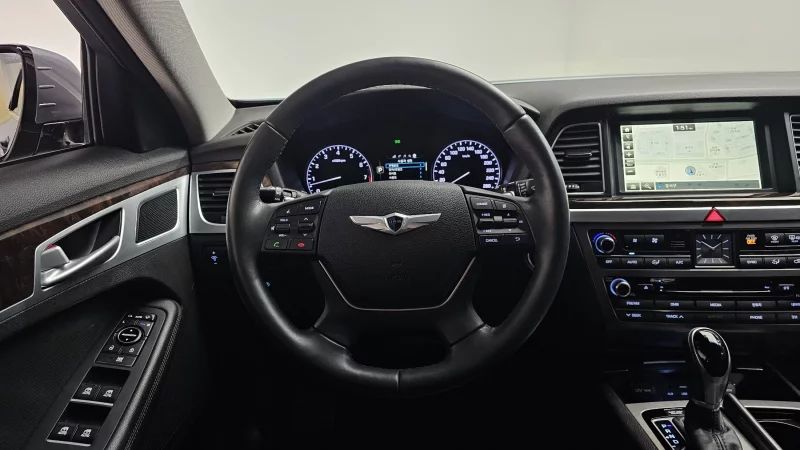 Hyundai Genesis