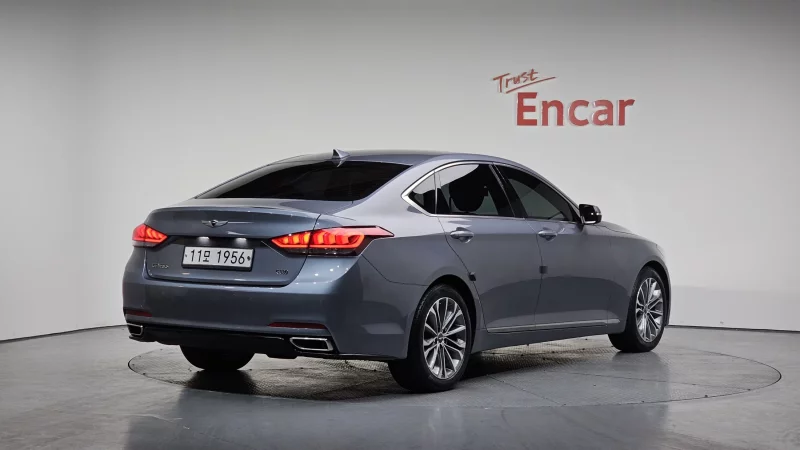 Hyundai Genesis