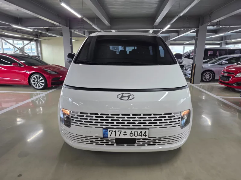 Hyundai Staria