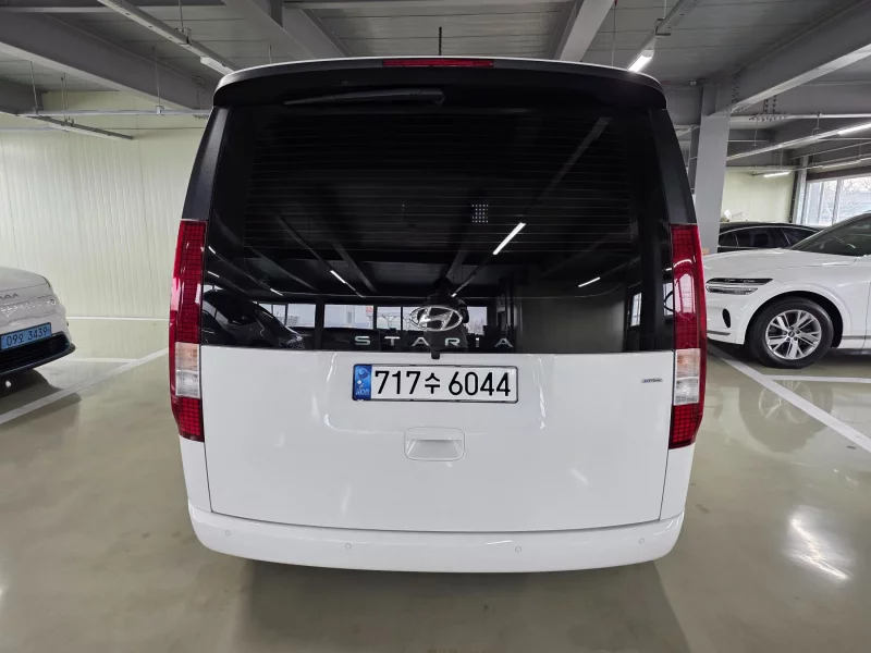Hyundai Staria
