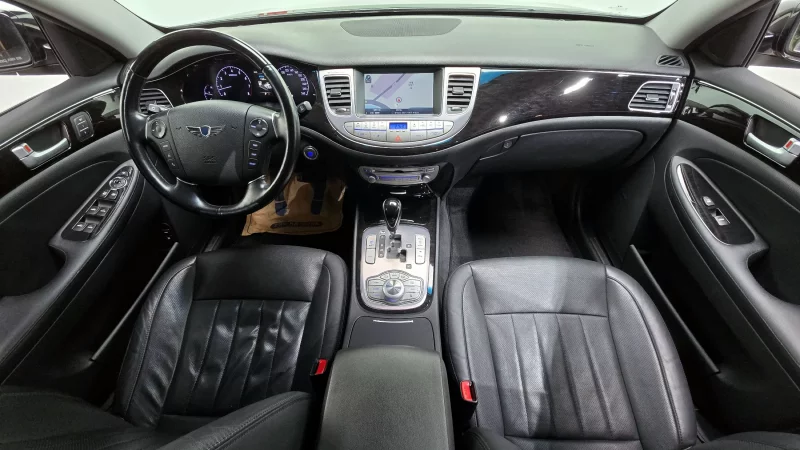 Hyundai Genesis