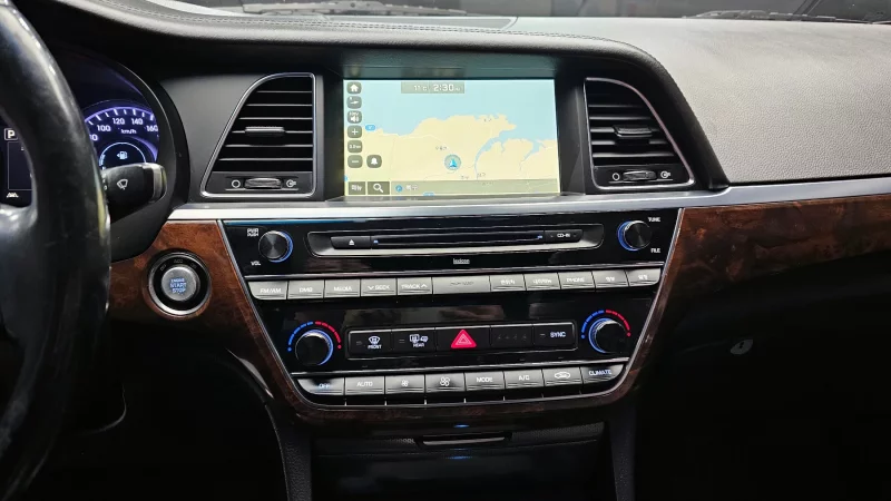 Hyundai Aslan