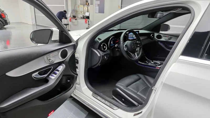 Mercedes-Benz C-Class