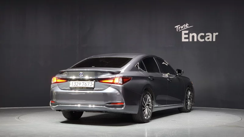Lexus ES300h