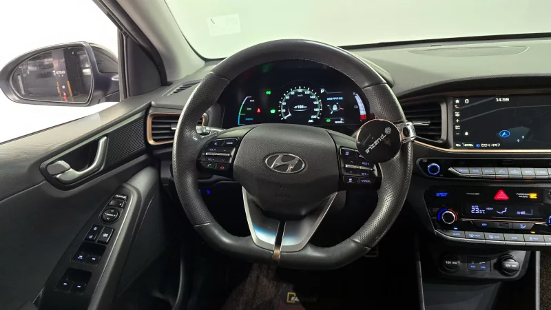 Hyundai Ioniq
