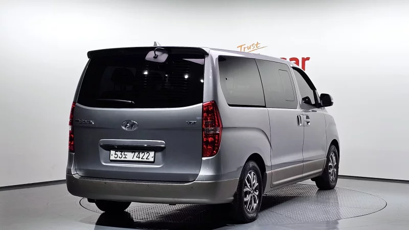 Hyundai Grand Starex