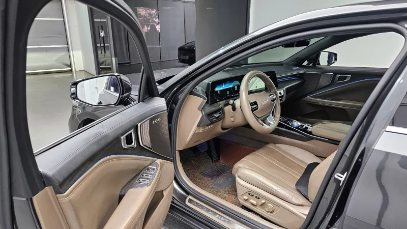 Kia K8