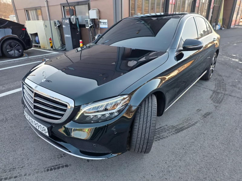 Mercedes-Benz C-Class
