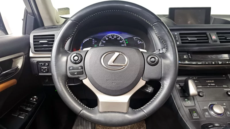 Lexus CT200h