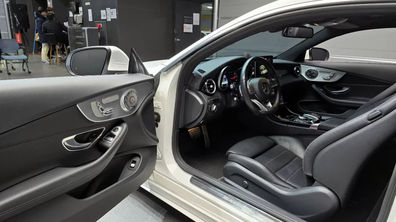 Mercedes-Benz C-Class