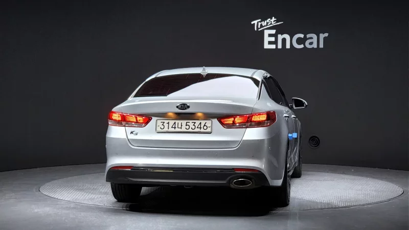 Kia K5