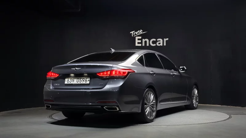 Hyundai Genesis