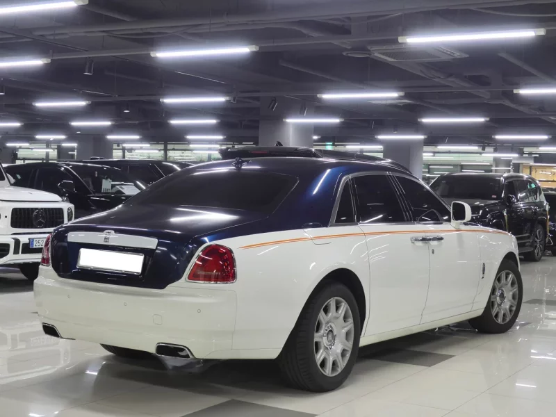 Rolls-Royce GHOST