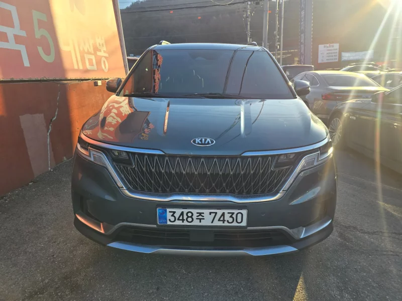 Kia Carnival