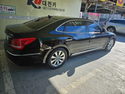 Hyundai Equus