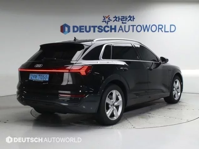 Audi Q8 E-TRON