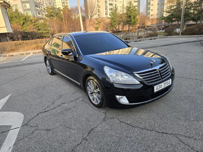 Hyundai Equus