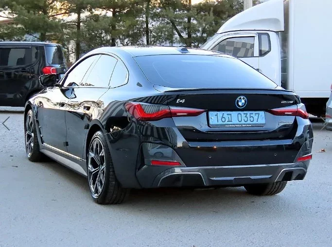 BMW i4