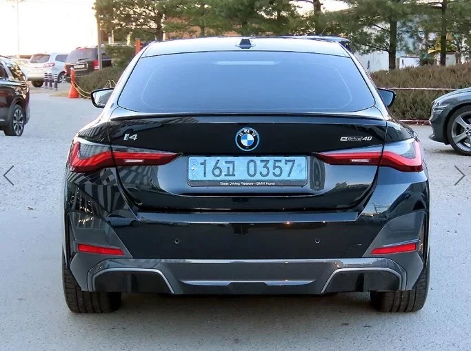 BMW i4