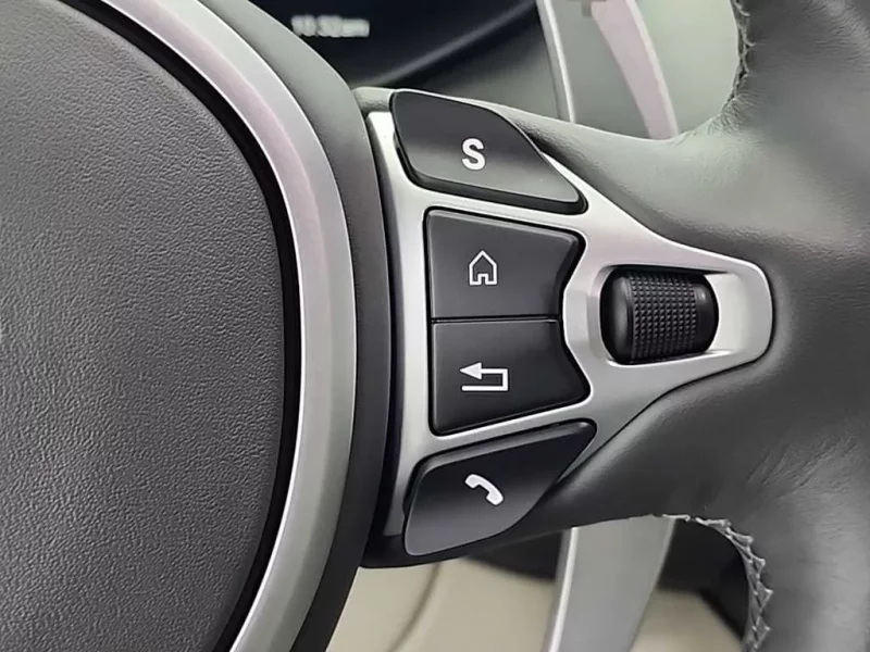 Aston Martin VANTAGE