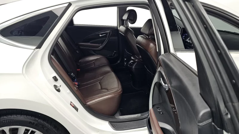 Hyundai Aslan