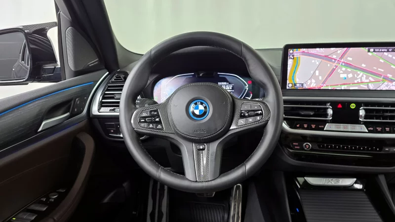 BMW iX3