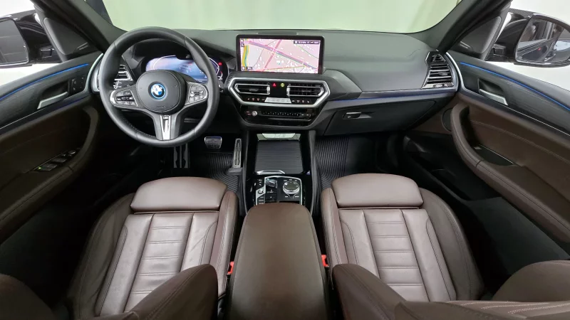 BMW iX3