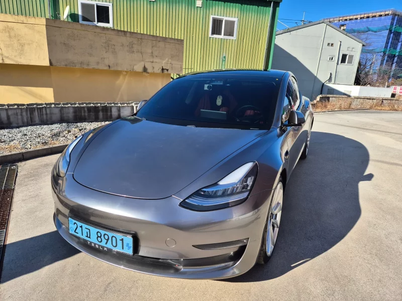 Tesla MODEL 3