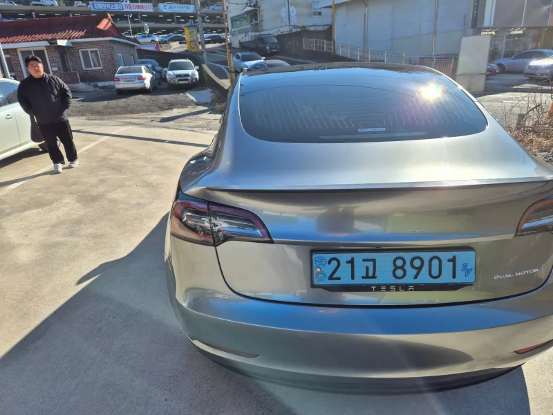 Tesla MODEL 3