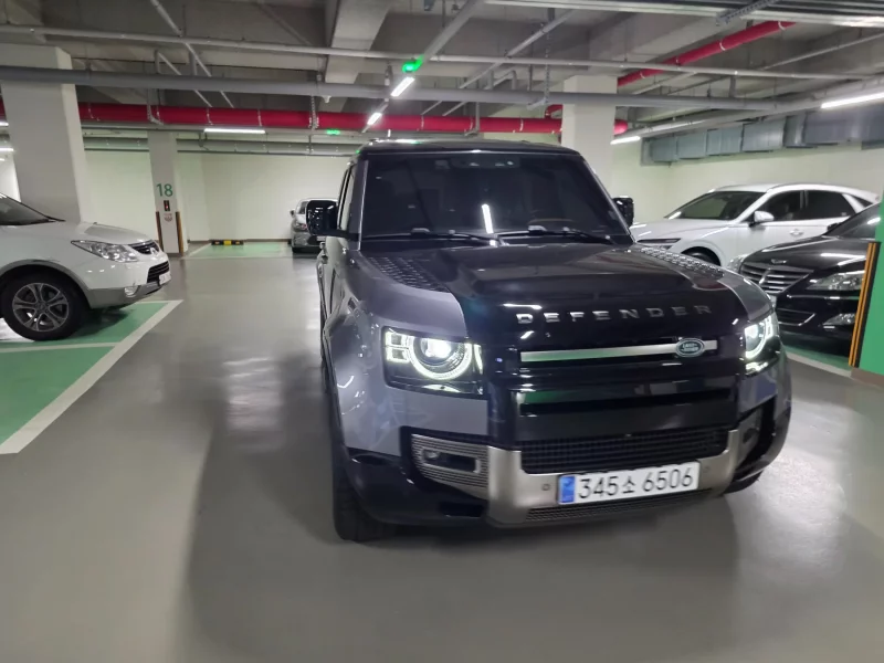 Land Rover DEFENDER