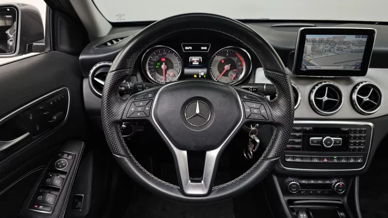 Mercedes-Benz GLA-Class