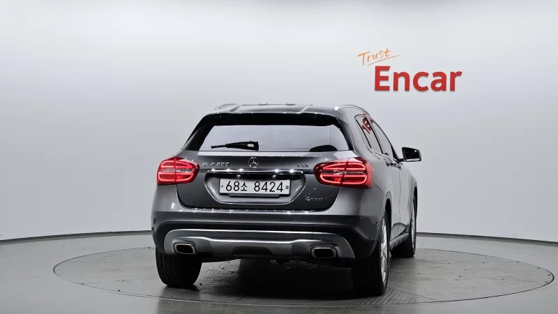 Mercedes-Benz GLA-Class